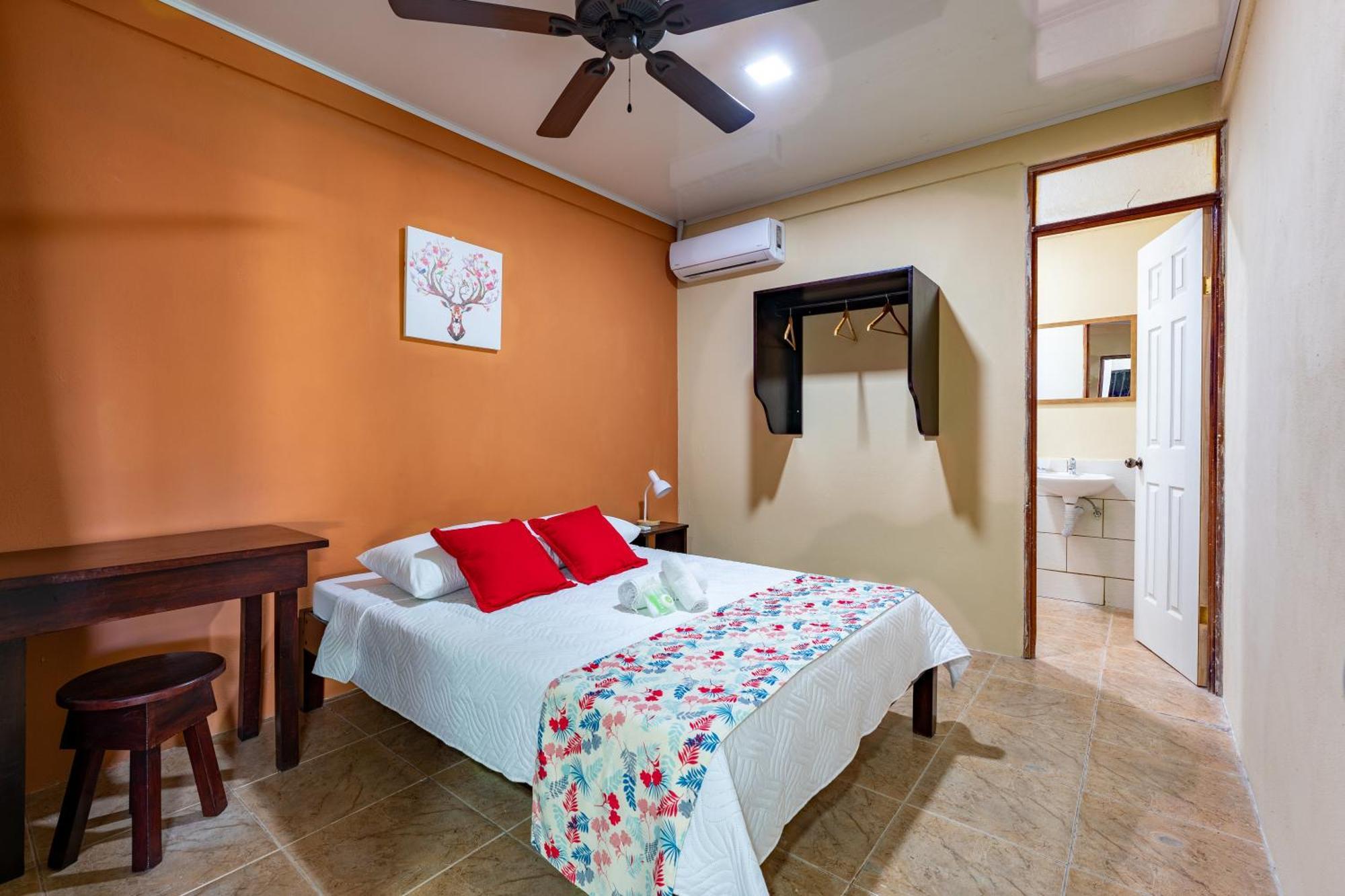 El Cocobolo Food&Rest Room 4 Bed And Breakfast Wifi Ac Pkg Gratis ลิเบเรีย ภายนอก รูปภาพ