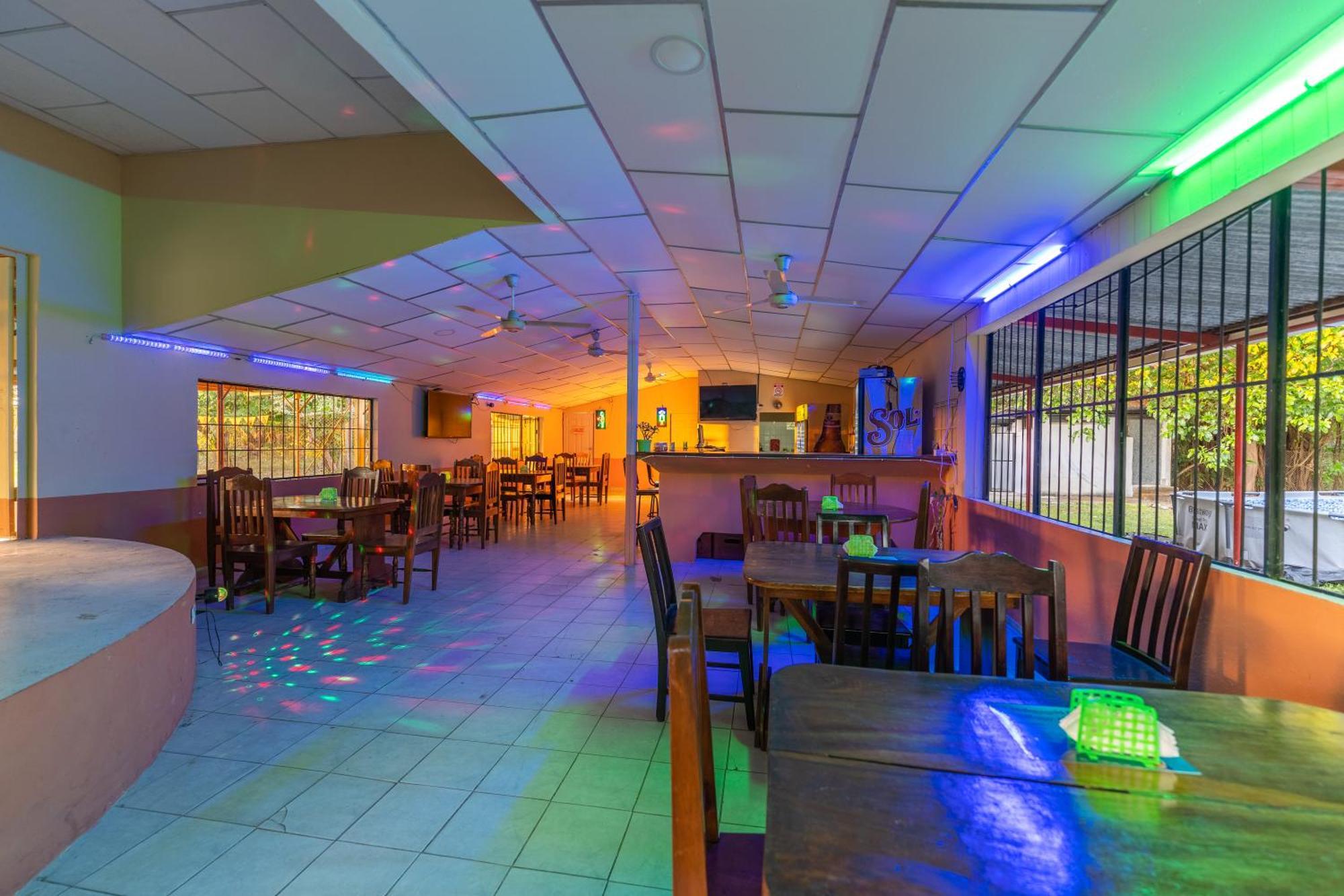 El Cocobolo Food&Rest Room 4 Bed And Breakfast Wifi Ac Pkg Gratis ลิเบเรีย ภายนอก รูปภาพ
