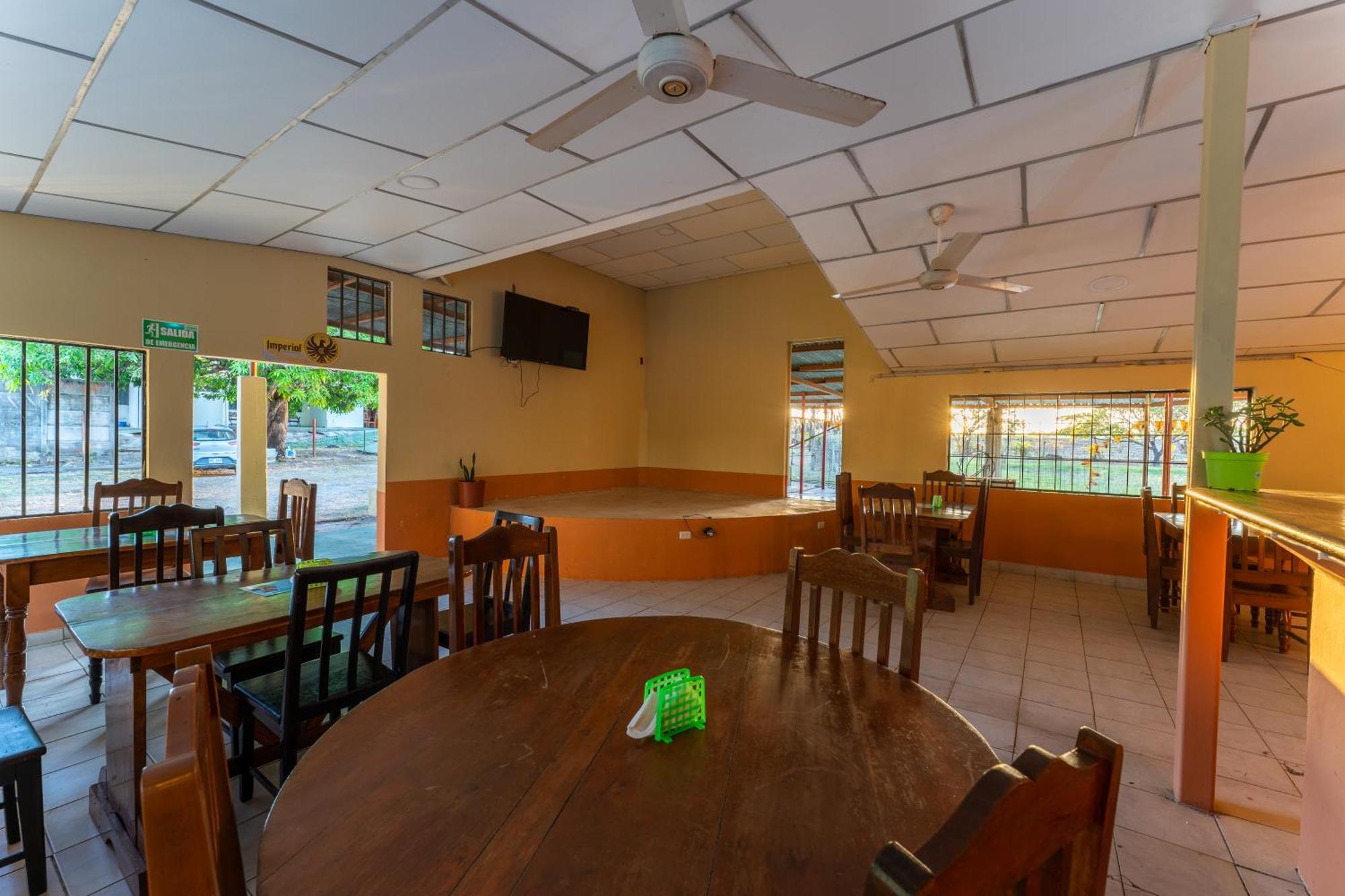 El Cocobolo Food&Rest Room 4 Bed And Breakfast Wifi Ac Pkg Gratis ลิเบเรีย ภายนอก รูปภาพ